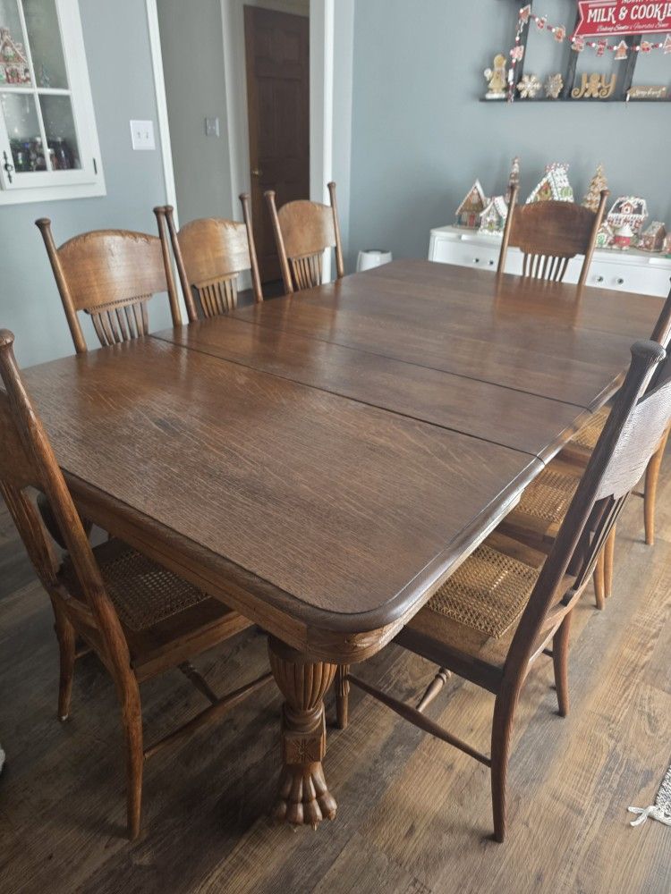 Beautiful Antique Dining Table and Chairs For SALE for Sale in Bessemer ...