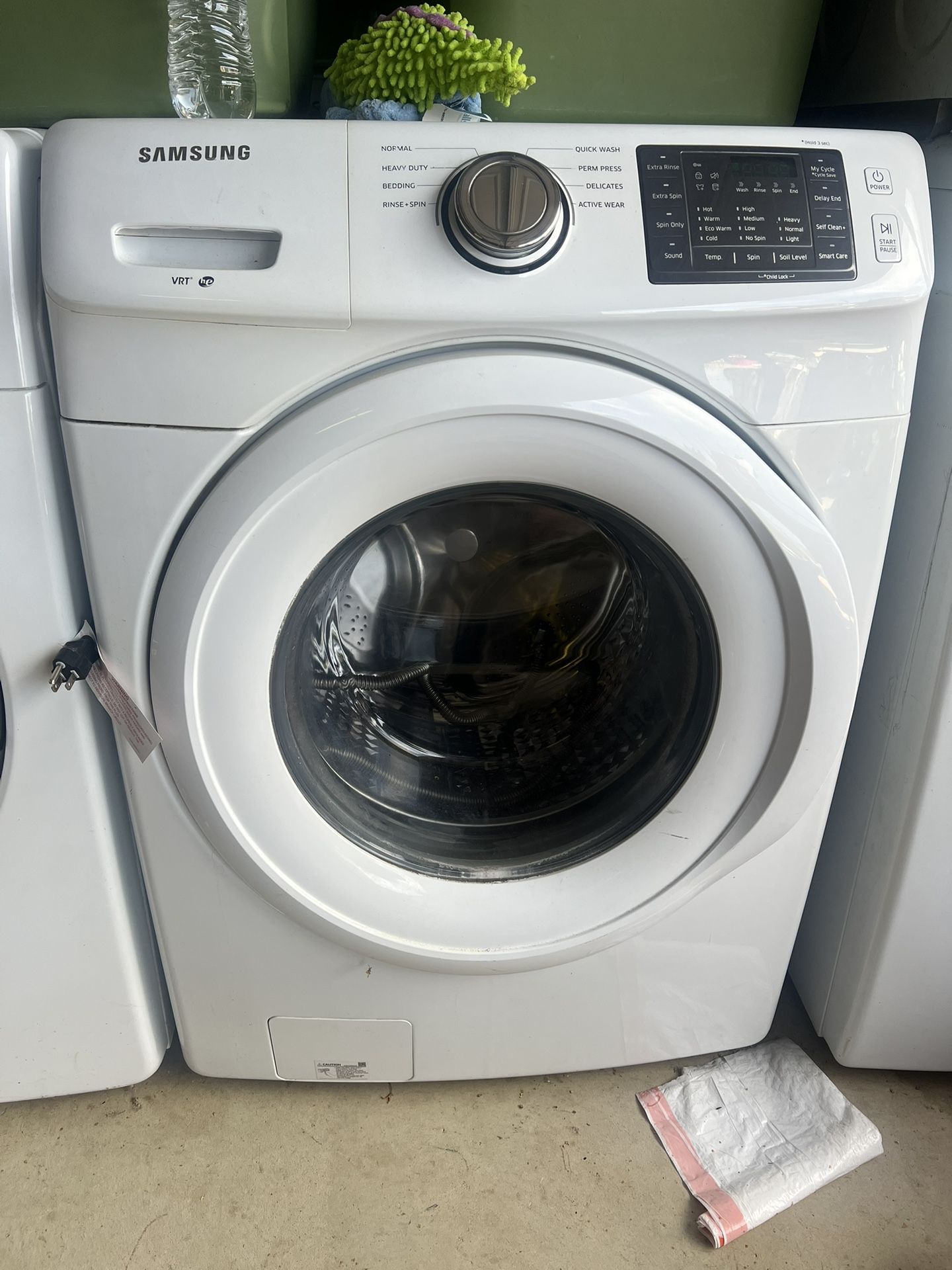 Stackable Samsung Washers. 