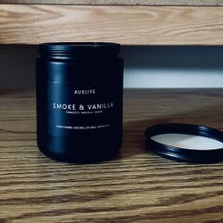 Vintage Smoke And Vanilla Candle