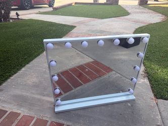 Hollywood Vanity Mirror with Lights