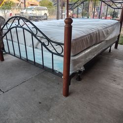Queen size bed w mattress