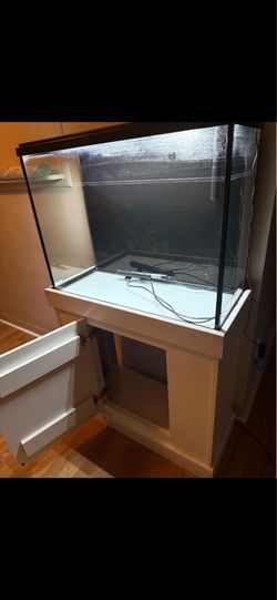 Fish tank with fish stand 37 gallons