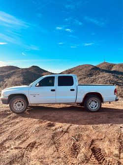 Dodge Dakota V8 Quad Cab Pickup Truck