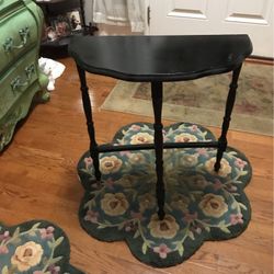 Beautiful ! Vintage Antique Black Entry/Side Table !!!