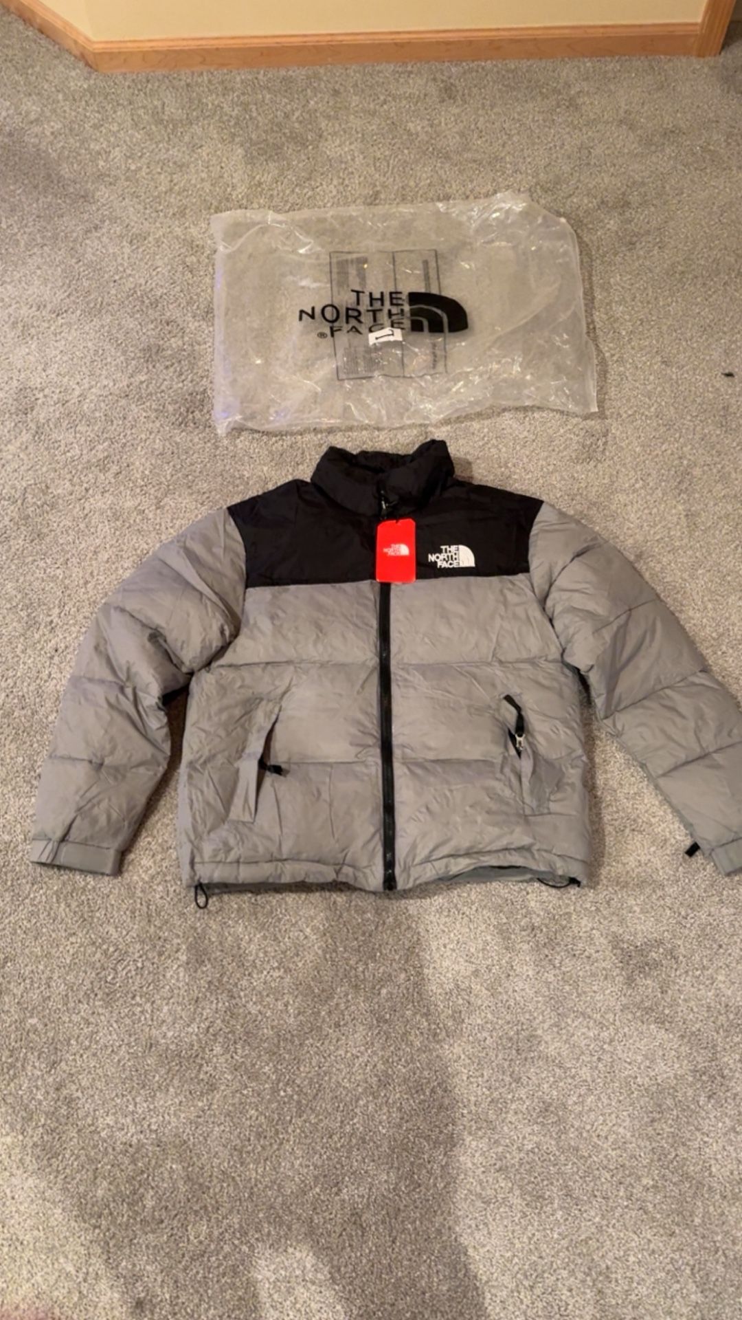 New Northface Puffer 700 Gray