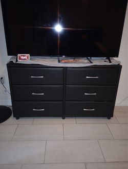 bed & dresser