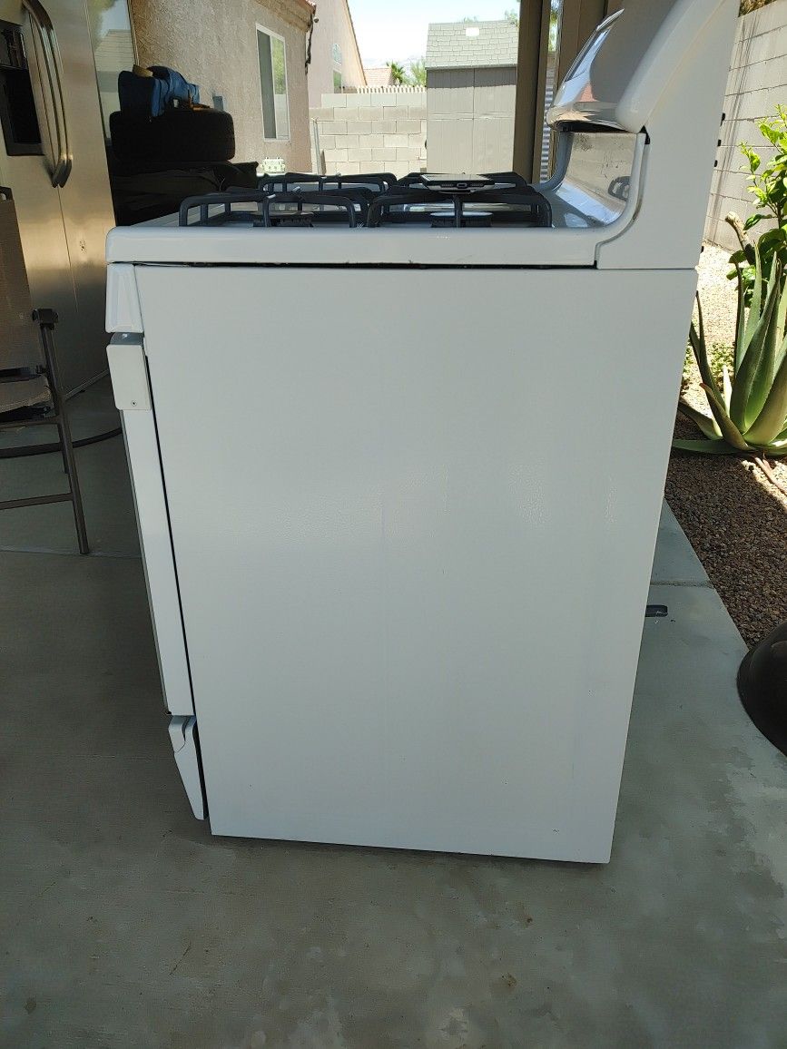 General Electric (GE) gas stove (No Delivery)
