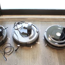 Set of 3 iRobot Roombas