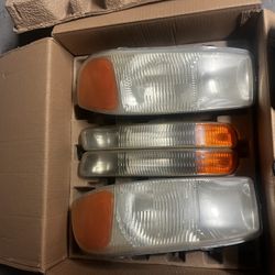 GMC 2005 Headlights 