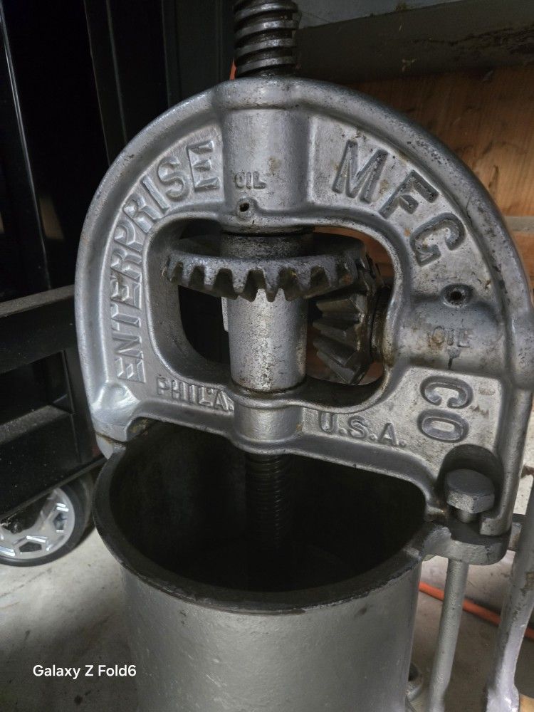 large Cast Iron Enterprise Fruit/Lard Press, Sausage Stuffer great condition