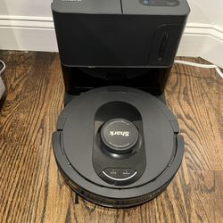 Shark AI Ultra Robot Vacuum, with Matrix Clean, Home Mapping, 30-Day Capacity HEPA Bagless Self Empty Base, Perfect for Pet Hair, Wifi, Dark Grey 