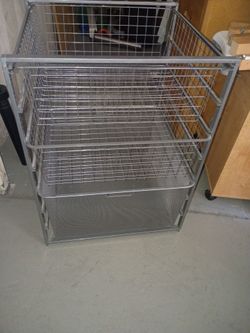 Medal 3 dpartment basket