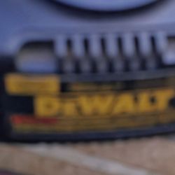 Dewalt  Charger