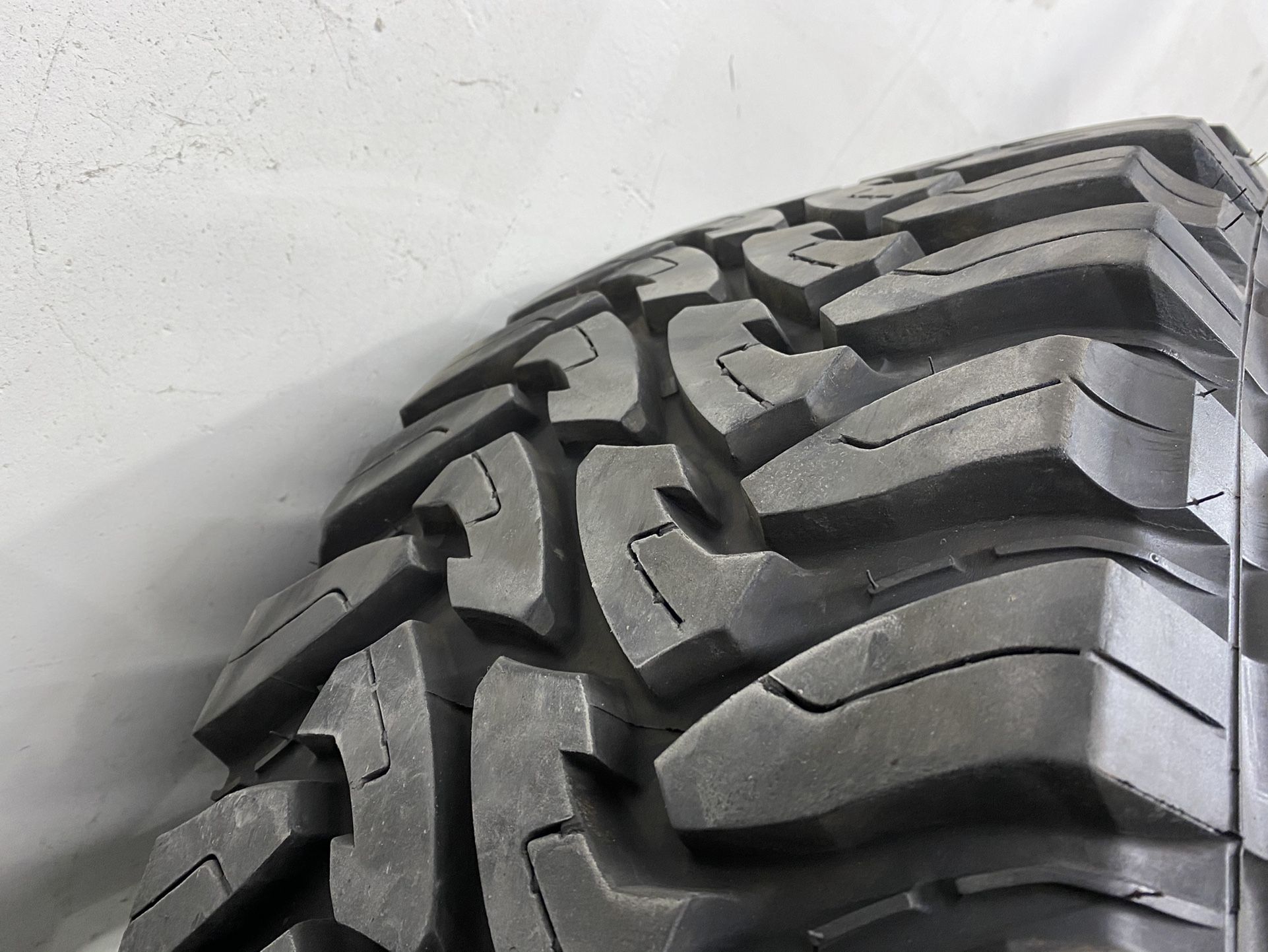 Method Wheels With 33x12.5x18 Toyo Open Country MT Tires for Sale in