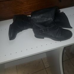 Black Boots 7 1/2 
