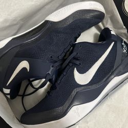 KOBE SIZE 10.5/11