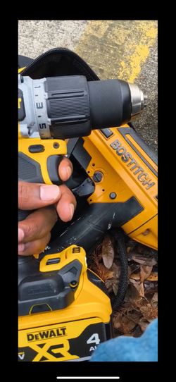 DeWalt 20v XR Drill with extra battery 