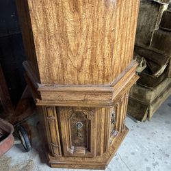 2 Matching Side Tables 