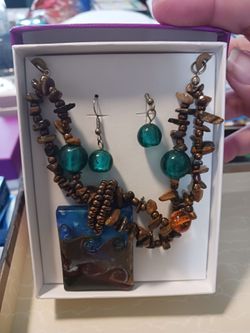 Necklace and Earrings Set