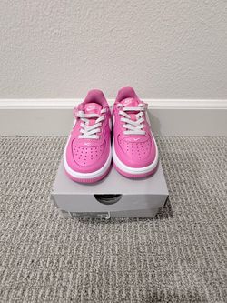 Size 8C -Nike Air Force 1 - Kids