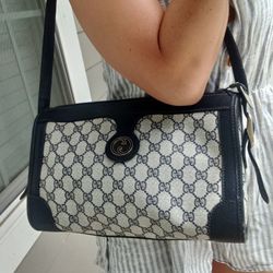 Authentic Vintage Gucci GG Monogram Supreme Clutch Shoulder Bag
