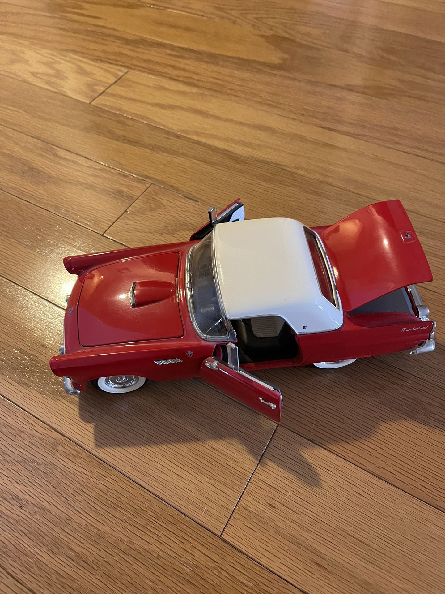 Collectible Car 1955 Ford Thunderbird Hard Top Roof ( removable)Diecast Car Model scale 1/18