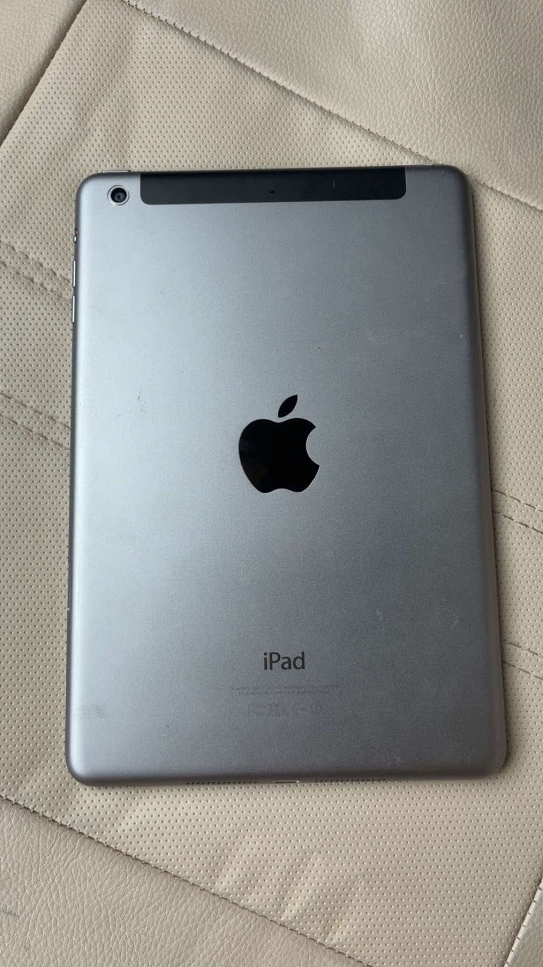 iPad mini 32GB w/ keyboard