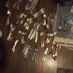 12lb Of Silverplate Silverware 