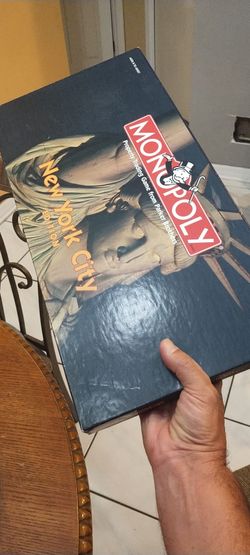 MONOPOLY Statue of Liberty New York City Edition