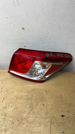 2010 2011 2012 Lexus es350 passenger side taillight