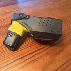 Axon Taser CQ7