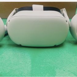 Oculus Quest 2 256GB Advanced All-in-one VR Headset - White with charger
