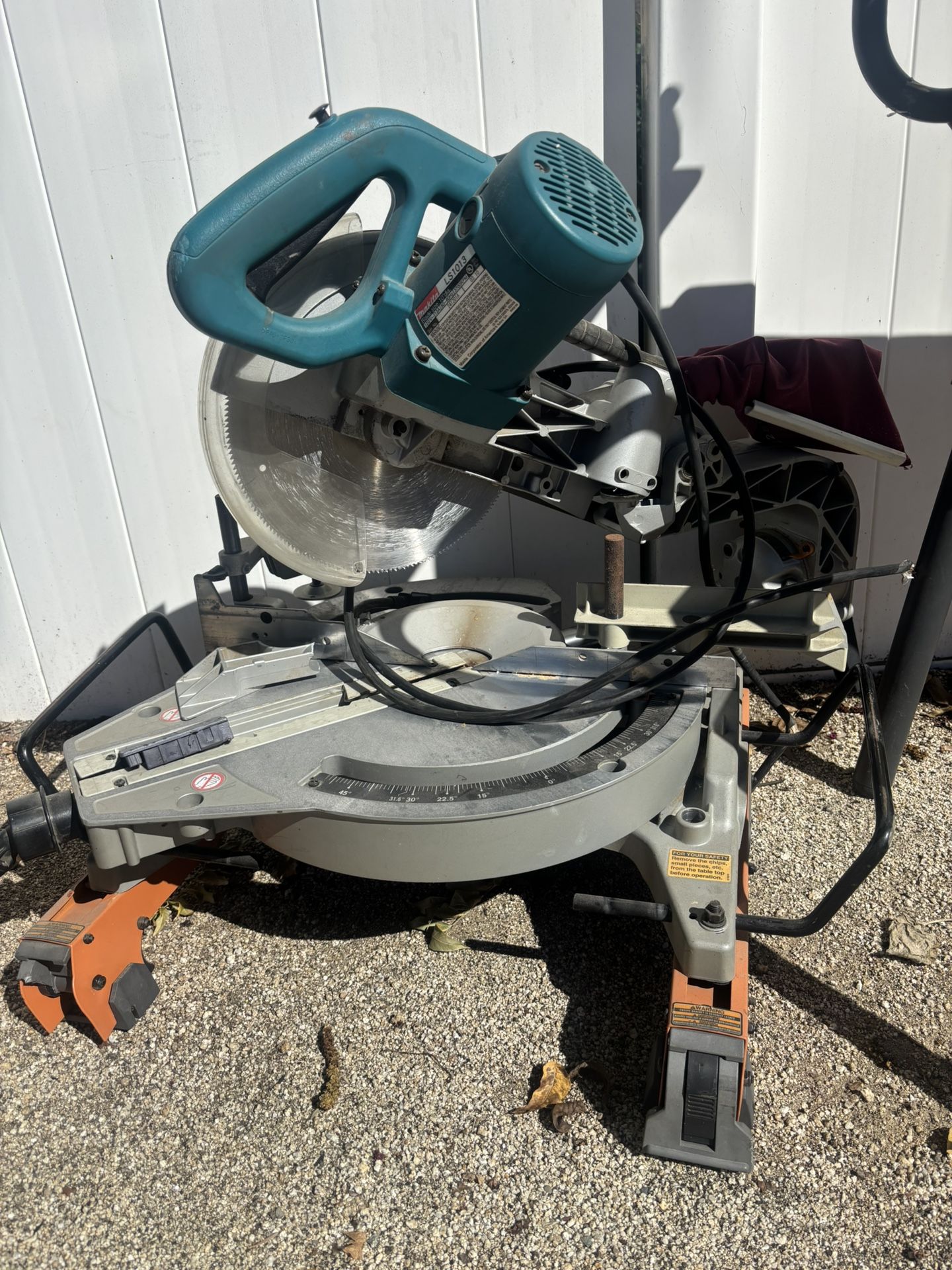 Makita LS1013 10inc Saw And Stand