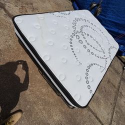 Full Size Mattress 