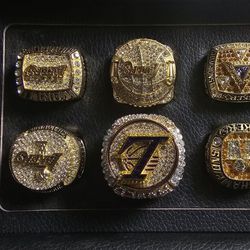 6 Champion Lakers rings set 