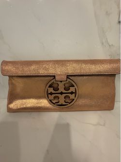 Tory Burch Miller Metallic Clutch  - Seashell Pink