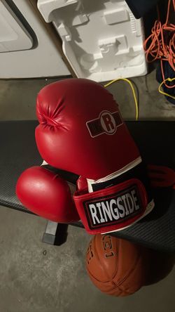Like new ringside 12oz boxing gloves