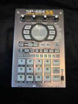 Roland SP 404 SX