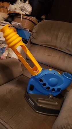 Fisher-Price Ball Hopper ( W/ 1 ball )