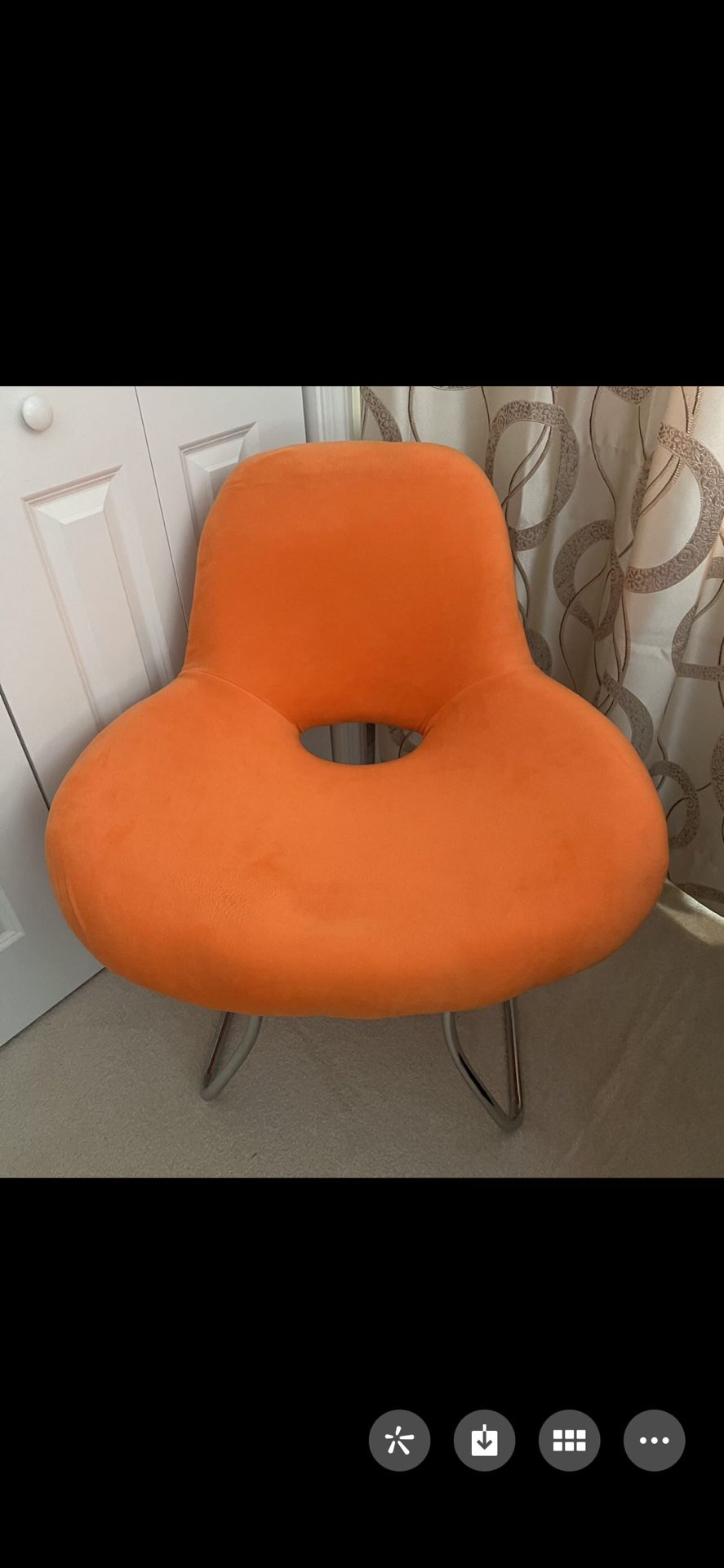 Fashion Comfortable New Chair 