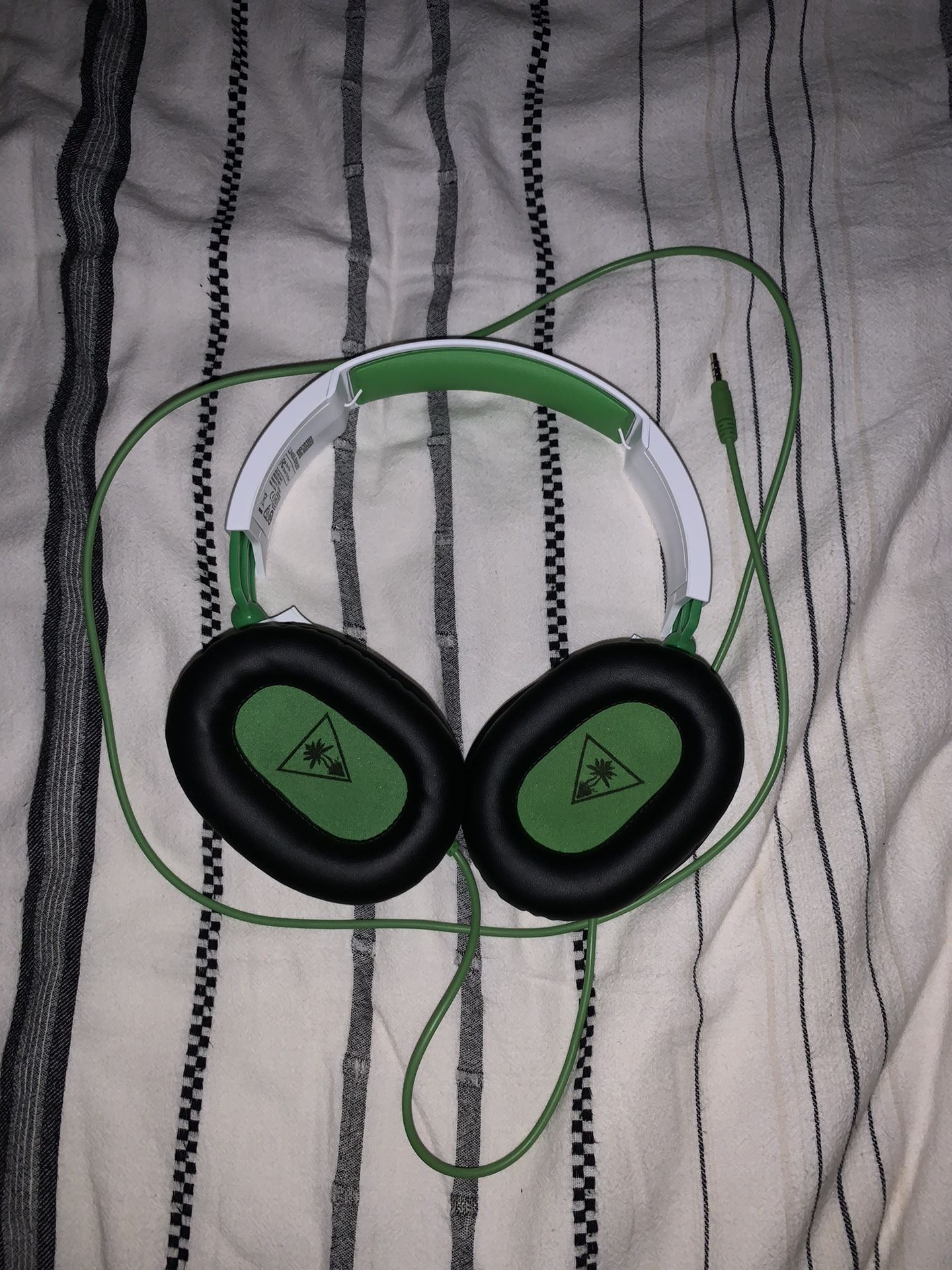 Turtle Beach Headset + Xbox One Controller