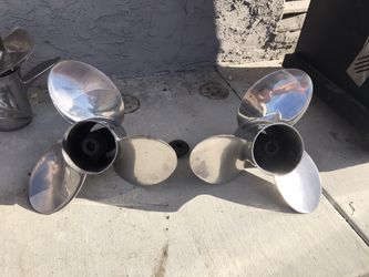 Matching set of evinrude rebel props