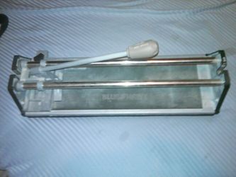 Tile cutter