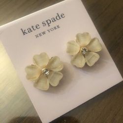Kate Spade NEW YORK gold PEARL CRYSTAL FLOWER STUD EARRINGS NEW  