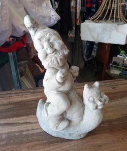 CAST STONE GARDEN GNOME RIDING SNAIL
