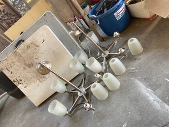 2 hanging Light fixtures