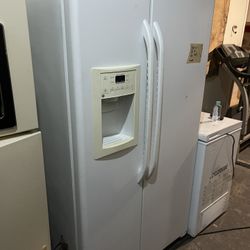 Refrigerator Works Great