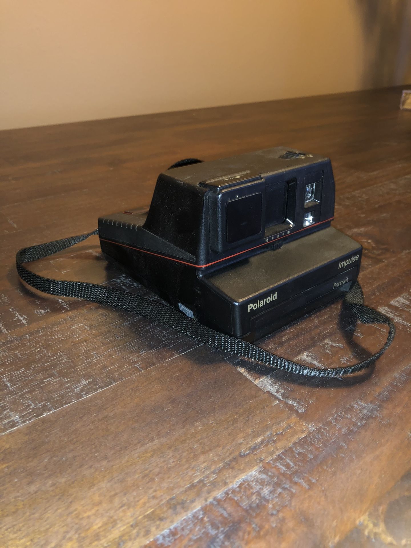 POLAROID IMPULSE 600