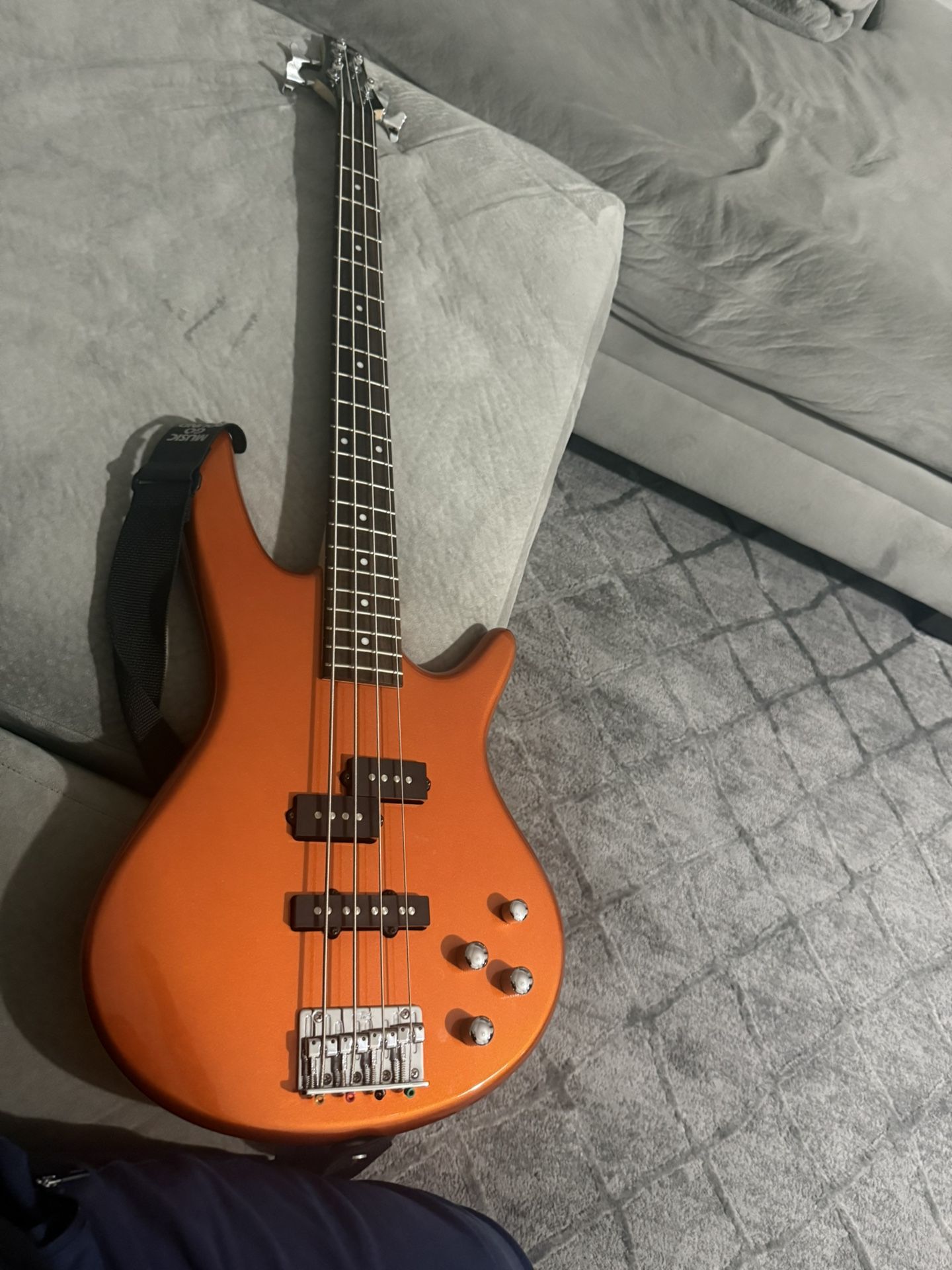 Bass GSR200 In Great Condition