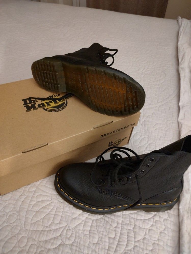Dr Martens Size 8